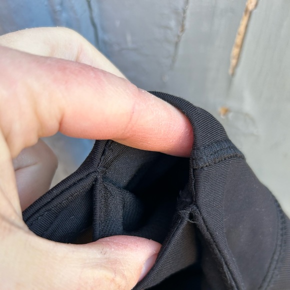 Lululemon Twist & Train Crop, size 6 - Picture 12 of 14